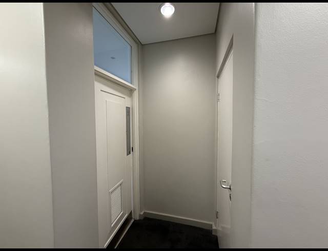 74M² OFFICE TO LET IN CONSTANTIA
